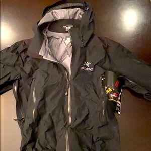 Men’s Beta AR Jacket